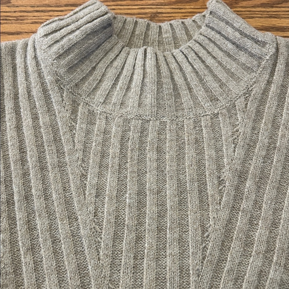 Rain + Rose Sweater Women’s M Tan Cable Knit Wool-Blend Mock Neck Cozy Cropped - Picture 11 of 12